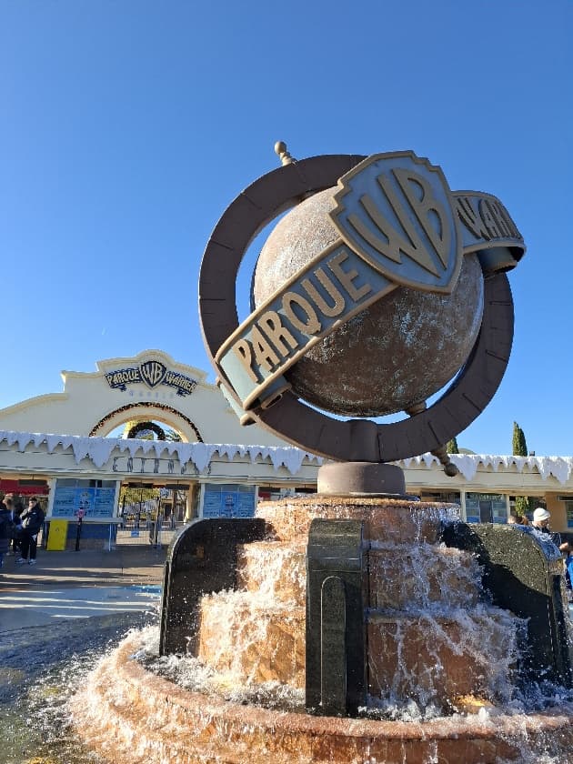 Parque Warner Bros details